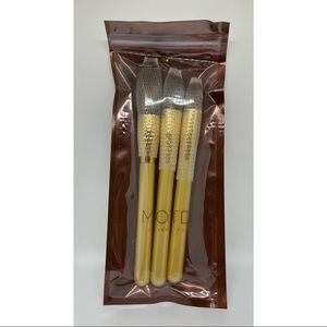 Brush Set